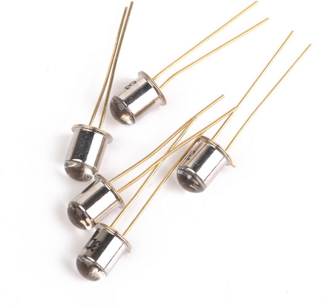 5 × 3 DU 5 C 금속 실리콘 광선 전환기 트랜지스터, 보여진 바와 같이, 하나, 1개