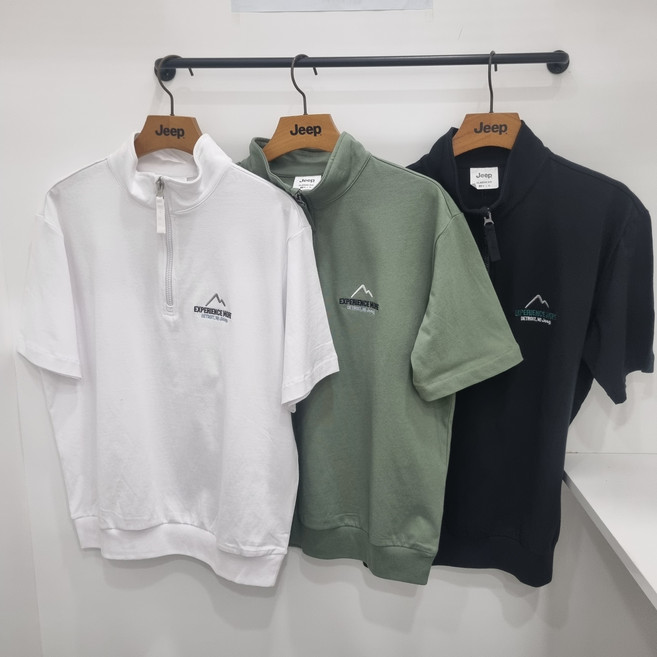 지프 JQ2TSU224 화이트 남녀공용 익스플로어 마운틴 로고 하프 집업티셔츠_SC
