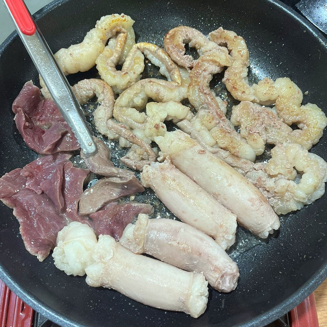 한우 소 곱창 모듬 1kg 한우 곱창 한우 대창 한우 염통 소곱창 대창 소 대창 소 염통 구이, 1개