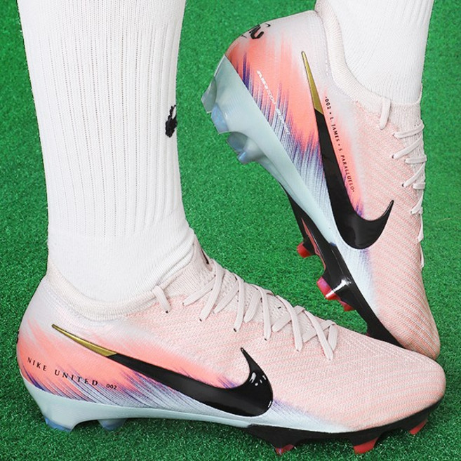 나이키 축구화 줌 머큐리얼 Vapor 16 엘리트 FG NU2 천연잔디용 핑크-블루-블랙 로고