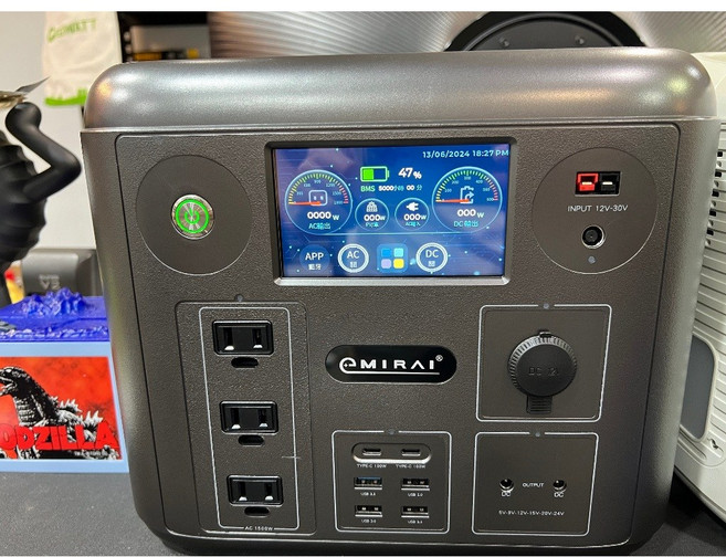 emirai EMR1500X 次世代行動電源 110V觸控螢幕 1500瓦 純正弦波 1.2度電 【全電行】, 太空灰, 太空灰