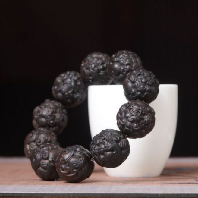 正宗沉香沉香木雕刻貔貅2.5手串男女霸王手鏈盤玩佛珠男士文玩, 1個