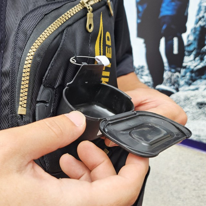 바다낚시 경기용 미끼통 구명조끼 부착 크릴 새우통, 1개, 블랙