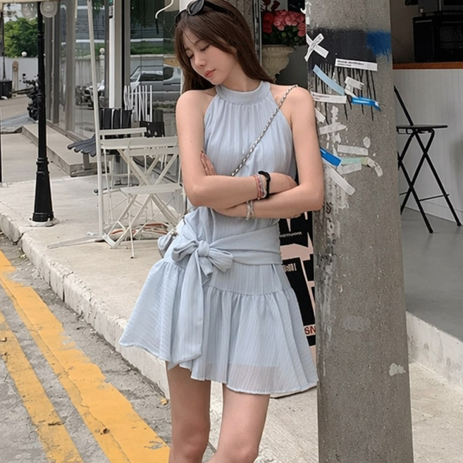 러아카 청순 홀터넥 리본 플레어 미니원피스