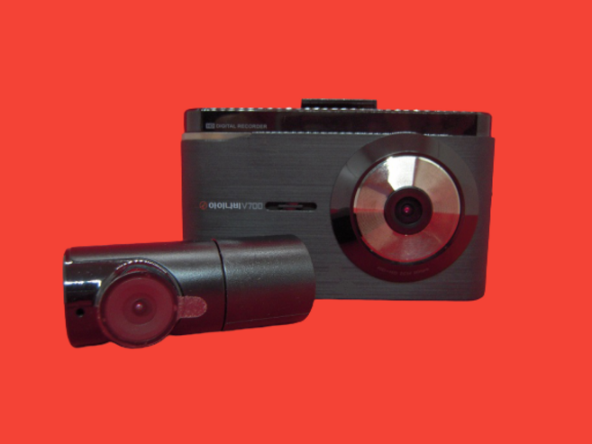 팅크웨어 아이나비 V700 (2채널), V700(16G)