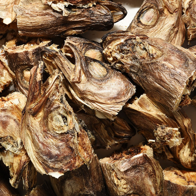 [생산자직송] 용대리덕장에서 말린 유영순님의 통 황태머리 500g, 통황태머리, 1개