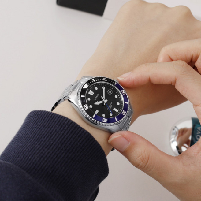 카시오 흑새치 미니 공용 스포티 캐쥬얼 다이버 우레탄 메탈 손목 시계 + 배터리 바우처