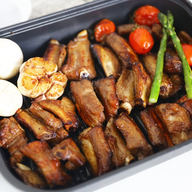 국내산 돼지 등갈비 한돈 한입 쪽갈비 구이 찜용, 1개, 700g