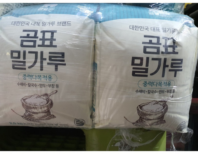 곰표 중력 밀가루, 2.5kg, 4개