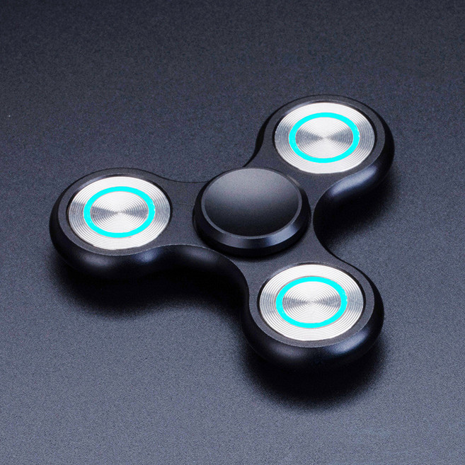 鋁合金手指陀螺 不鏽鋼三元魔幻減壓旋轉玩具, 泄密者夜光版黑色配手電筒,配拉鍊皮包, 1個