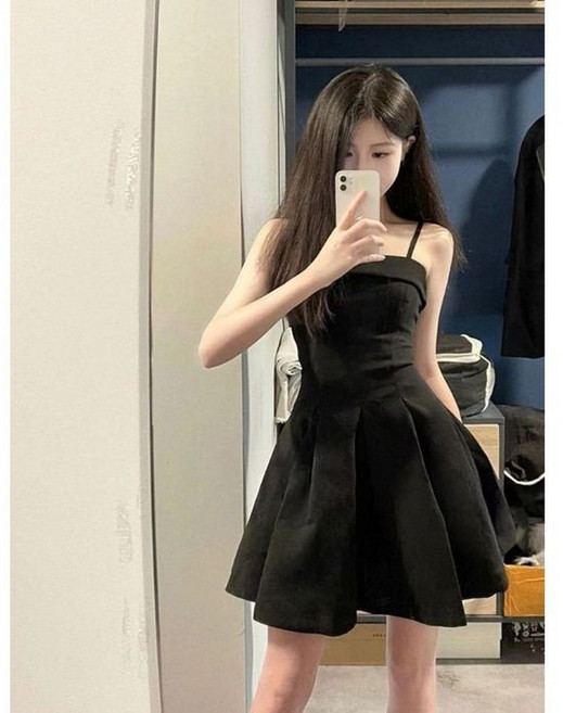 小黑裙 短袖連衣裙 短袖洋裝 仙女裙 黑色洋装 法式洋装 晚禮服 法式赫本黑色露肩吊帶連衣裙氣質收腰顯瘦a字