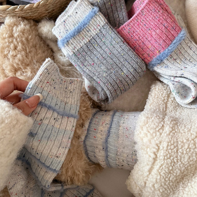 Banjiwu 여성 울 스트라이프 겨울 양말 니삭스 중목 양말 중목 양말 패션 순면 양말 수면 양말 운동 양말 도톰한 양말 무압박 보온 방한 용품 3족 세트