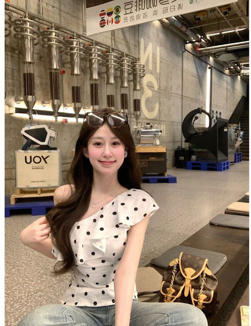 波點荷葉邊斜肩無袖背心女夏季修身辣妹打底T恤