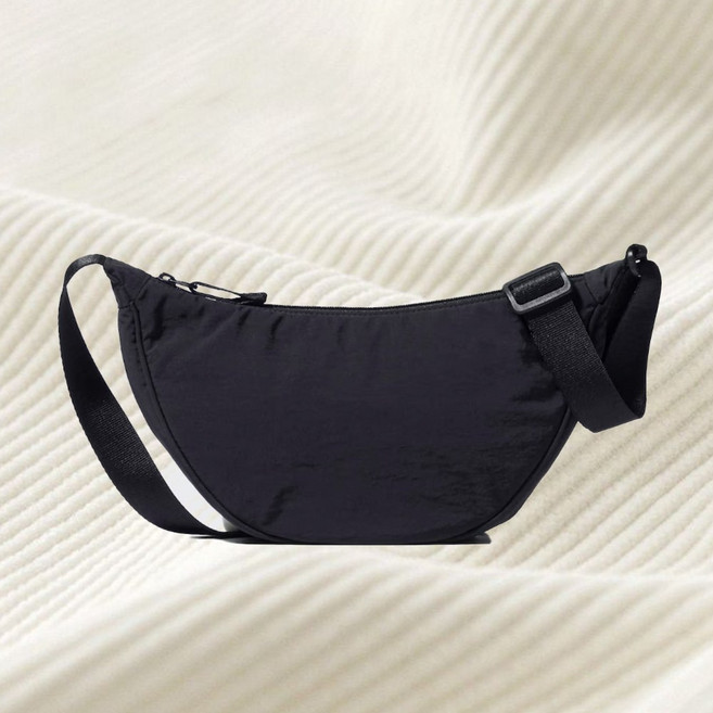 [국내발송] 유니클로 라운드 미니 반달 숄더백 크로스백 남녀공용