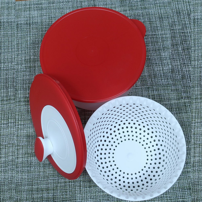 타파웨어 샐러드 세척 물기제거 탈수기 원심분리 원리의 스핀 탈수기 23cm 냉장고 원형볼, 1개, 레드