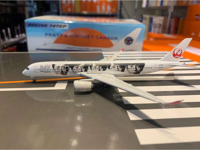 JAL AV4068 1:400 飛機模型, 1個
