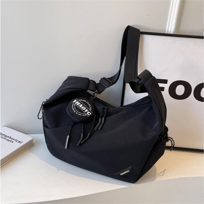 YHAOYC 機能通勤斜背袋 郵差包, 啞光黑