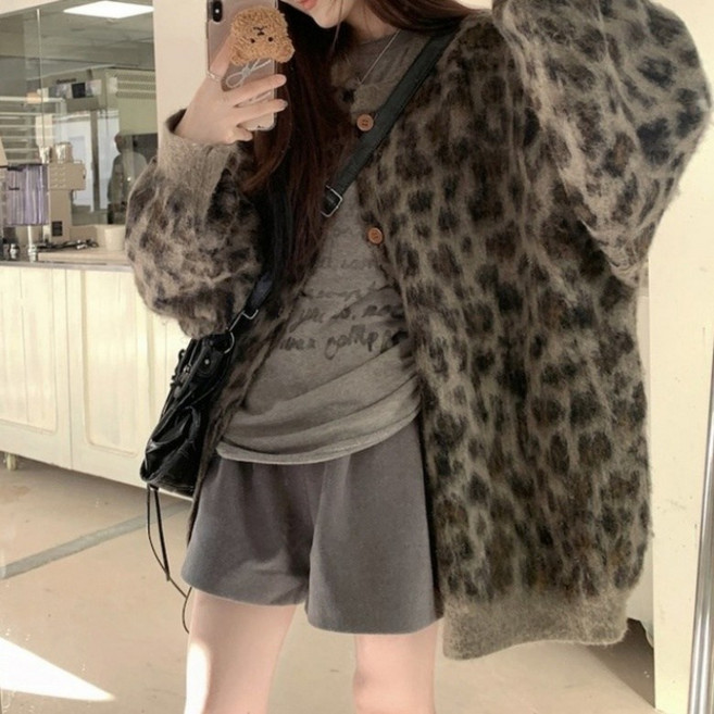 아이엠몽 여성 루즈핏 레오파드 버튼 가디건