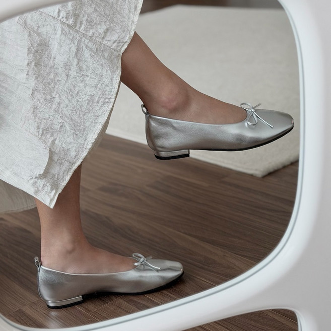 봄 소녀감성 가득한 고급진 마레 리본 소가죽 플랫슈즈(1.5cm) 슈슐랭