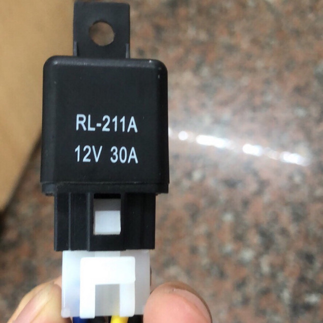 繼電器 RL-211A 12V 30A, 1個
