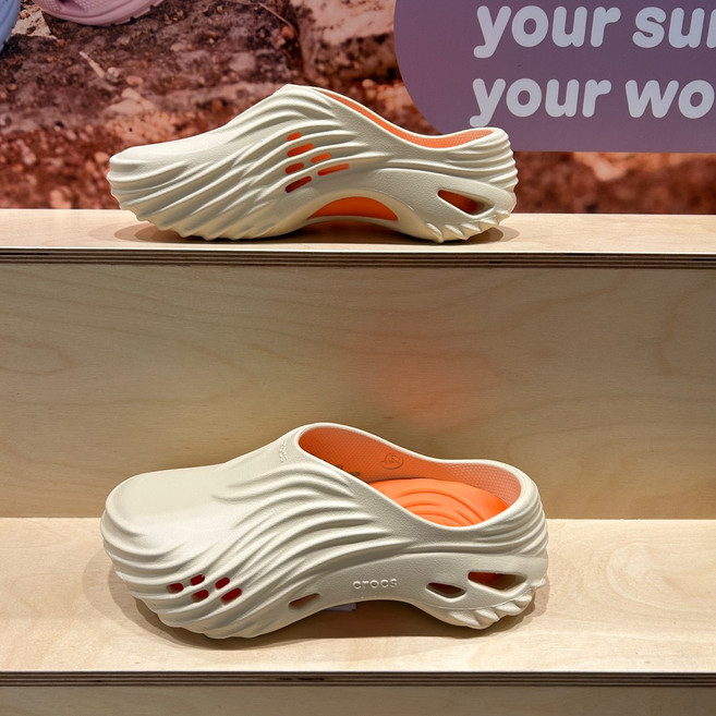 [국내매장정품]크록스 NC야탑점 남녀공용 에코 웨이브(바닐라) 210521-108