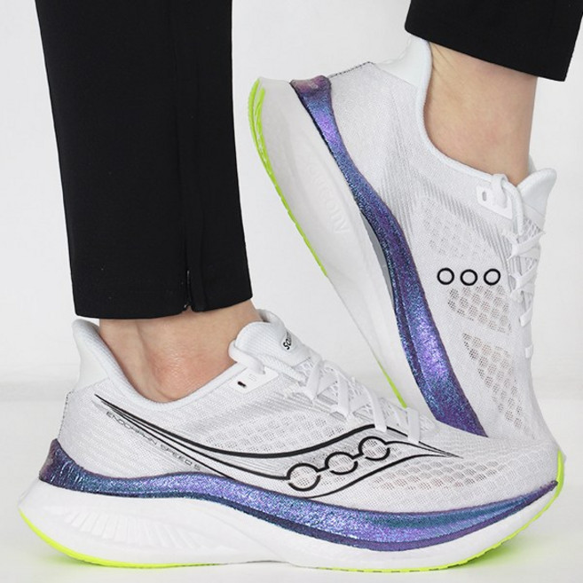 써코니 running shoes 러닝화 운동화 화이트-나이트 스카이