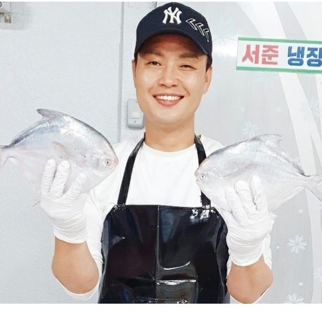 제철 목포병어바리 손질 생물병어 특대 스킨포장 횟감선도 위판 산지직송 반건조병어 찜 구이 조림, 1개, 생물병어 특대 손질 전 400~450g 1마리