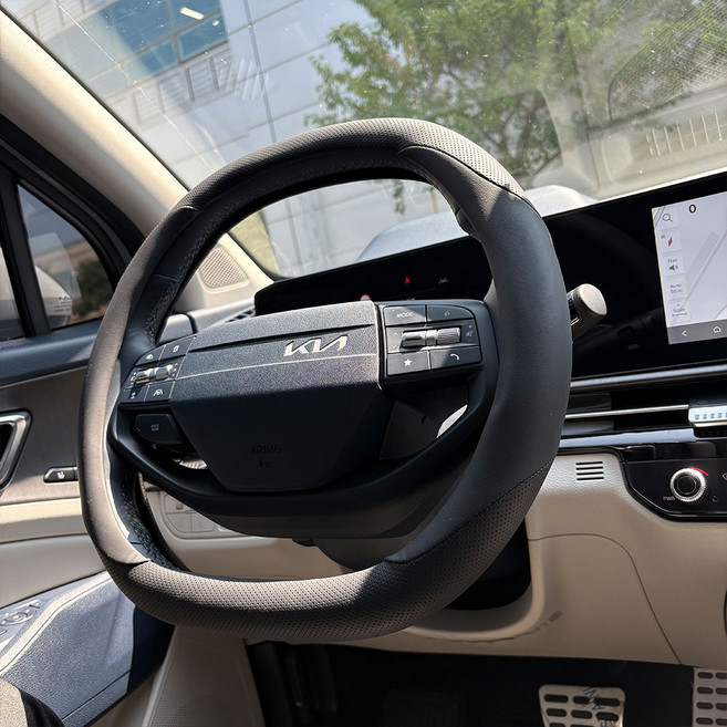 EV3 EV4 EV6 EV9 스포티지 쏘렌토 K8 육각 D컷 가죽 핸들커버, 블랙