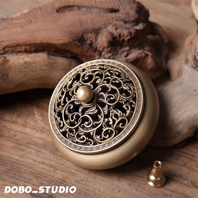 DOBO_STUDIO 黃銅禪意香爐 復古多功能盤香線香塔香座 附防火棉與葫蘆香插, 古藤