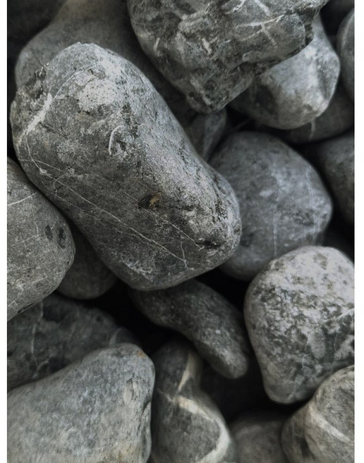 흑자갈(대형) 4cm - 7cm 5개(조경 정원 어항 꾸미기 장식돌 자연석 자갈)