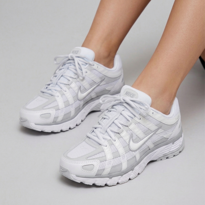 [나이키 정품] P6000 여성 운동화 화이트 그레이 실버