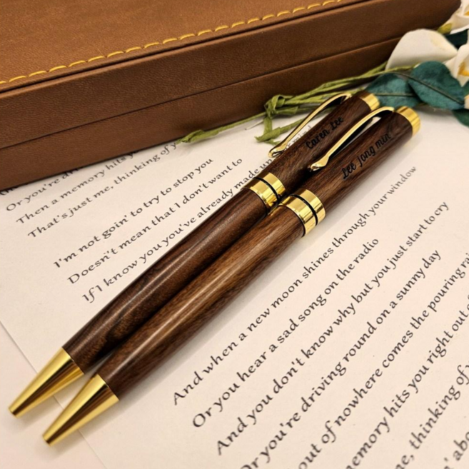 그루나무공방 [무료각인] 펠리아 각인 우든펜 부드러운 볼펜 / 어버이날 스승의날 선물, 우드펜+가죽파우치