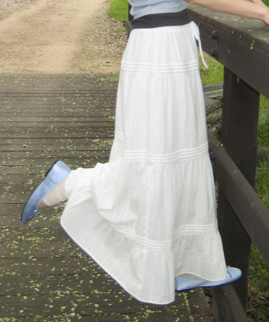 whoau Long Tiered Skirt / WHWHG2534F