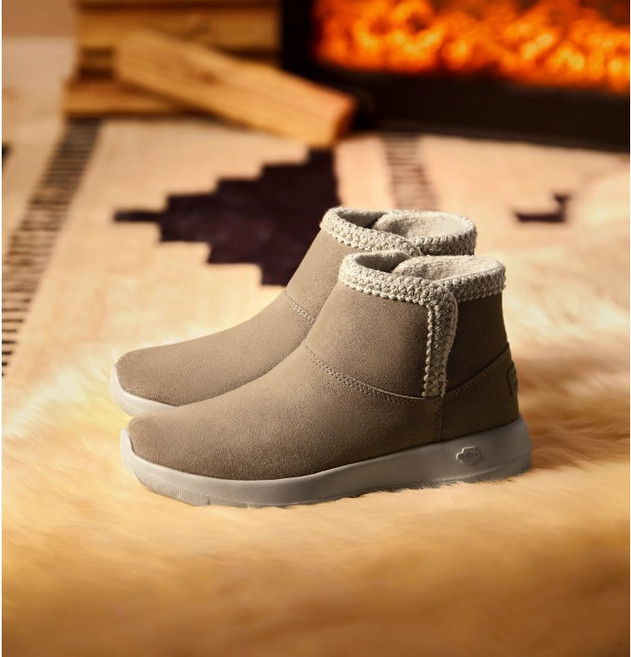 #해피데이# 스케쳐스 여성용겨울[고워크]초경량 기모 발피로감소 스노우부츠 앵클부츠(양말증정)