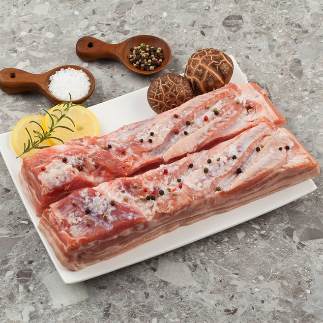 힐링미트 통삼겹살 2kg 비계적은 삼겹살 구이용 보쌈용 개별포장가능 절단가능, 1kg, 2개, 삼겹살 수육용 2등분