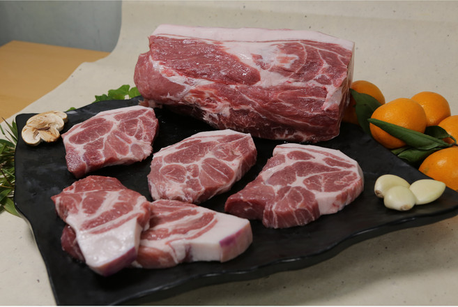 [농협안심한돈] 천지영농조합 국내산 제주 흑돼지 목살(500g 냉장), 1개