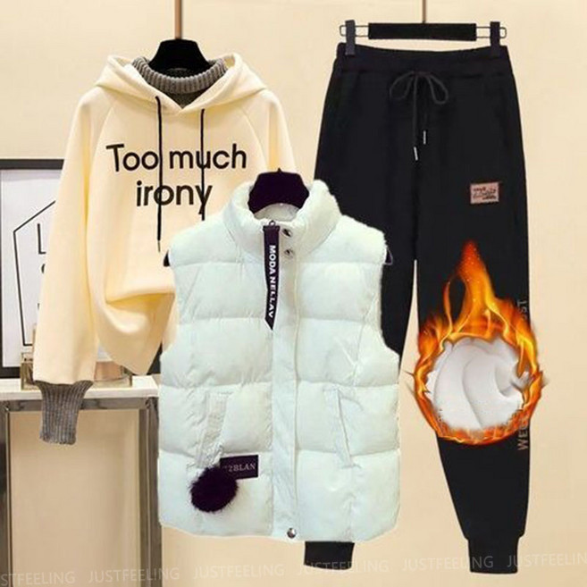 JUSTFEELING 기모 운동복 3종세트 레터링 레이어드 긴팔 후드 맨투맨 + 도톰 운동 조거팬츠 + 하이넥 솜패딩 조끼 빅사이즈 S-3XL 여성 아우터 트레이닝복 세트