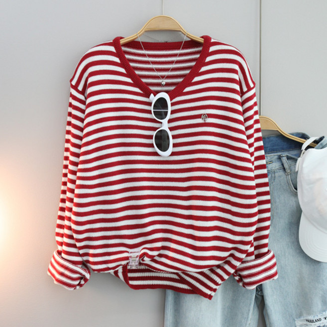 달콩 여성 브이넥니트 간절기 가을니트 MET로고브이넥단가라니트