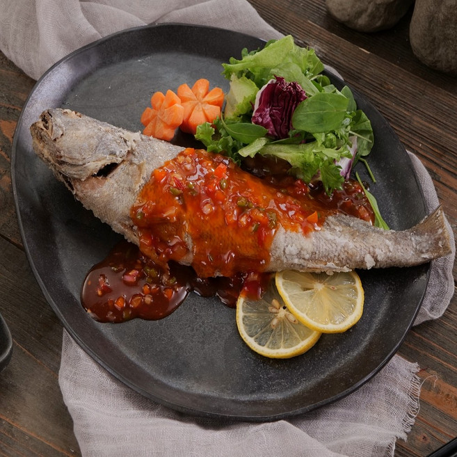 국내산 여수 민어 녹차품은 반건조 통민어, 10개, 230g이상(약 30cm)