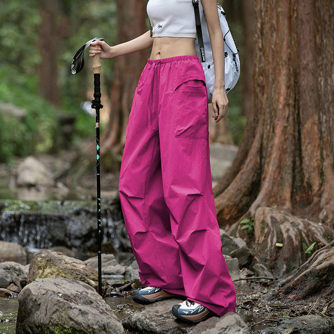 FANSYLI 여성 봄 여름 얇은 등산 바지 바람막이 방수 와이드 카고 바지 심플 와이드 캐주얼 트레이닝 바지 밴딩 허리 빠른 건조 바람막이 바지 XR2512D27