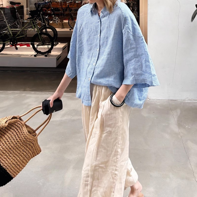 퀸앤조이 여성 봄여름 빅사이즈 린넨 100% 블라우스 린넨의 계절 미오제 뒷버튼 잔체크 셔츠