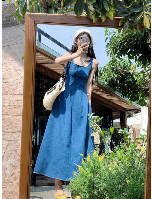 女款夏季法式牛仔收腰吊帶長版連身裙