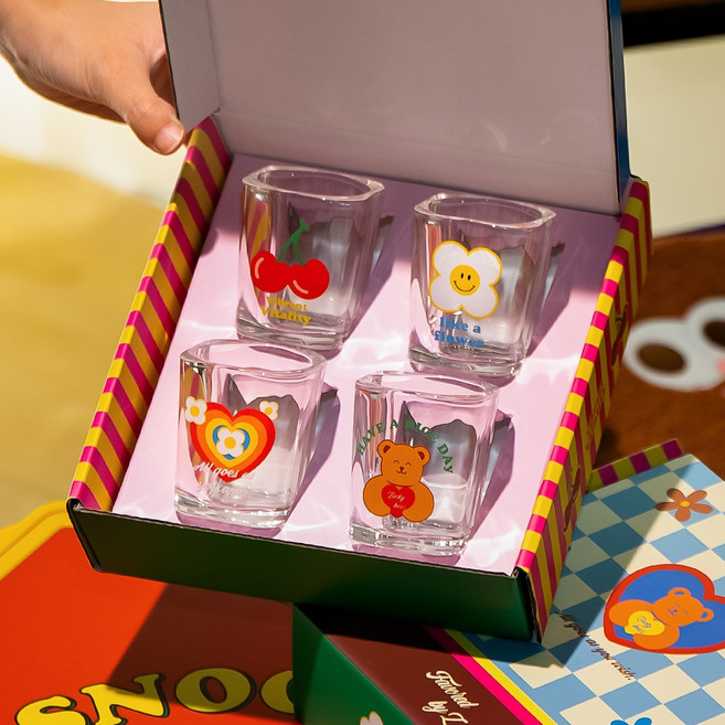귀여운 레트로 키치 감성 소주잔 4p, 1세트, 혼합