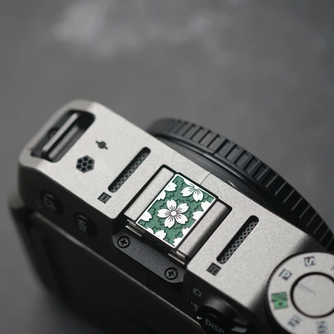 사쿠라 카메라 핫 슈 커버 보호대 캡 셔터 단추 후지필름 X100VI 캐논 소니 A7 Z9 소프트 릴리스, 13 hot shoe cover, 01 for sony sticky type