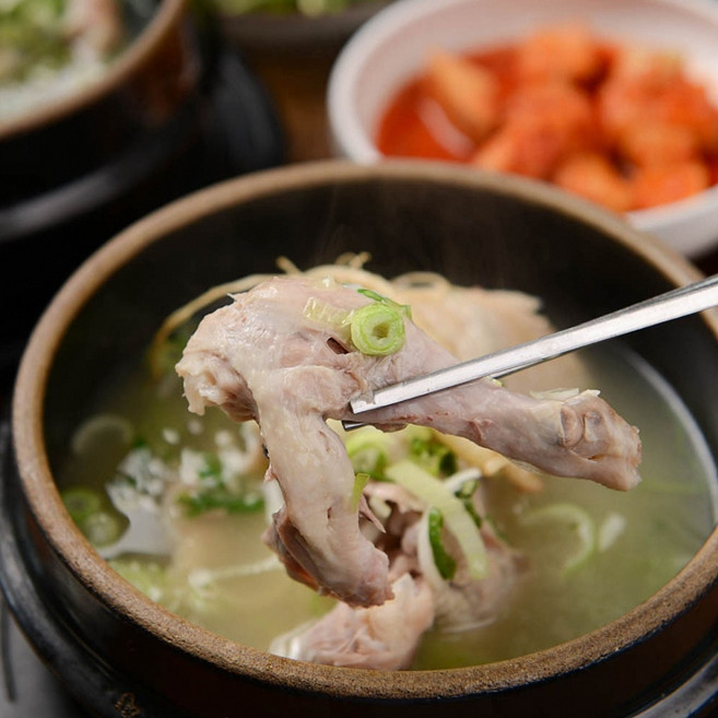 국내산 생닭으로 만든 한방삼계탕 1.5kg 3개 밀키트 간편요리, one color