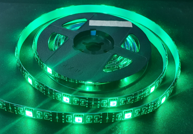 RGB 풀칼라 LED 스트립 음악에 따라 색상 변경 붙이는 RGB 간접조명 틱톡 유튜브 컴퓨터 PC방 모니터 TV