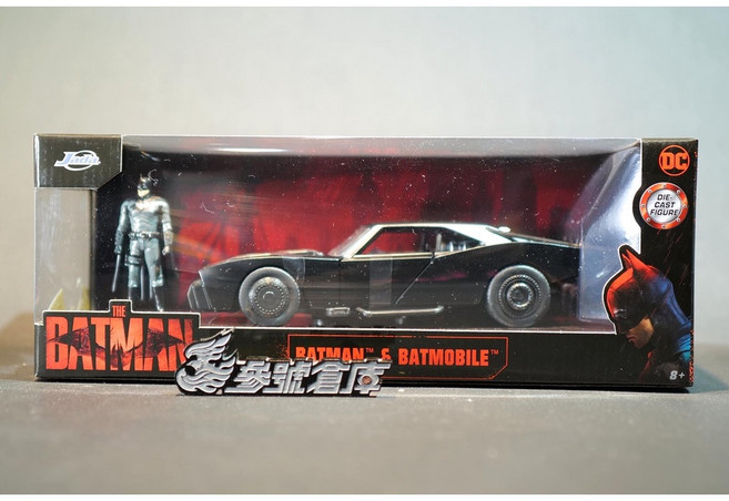 Jada 1:24 蝙蝠俠與蝙蝠車合金模型, 1個
