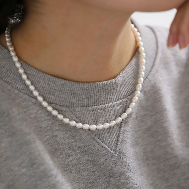 쥬릭스 밥풀 좁쌀 쌀알 오벌 담수 진주목걸이 레이어드 초커