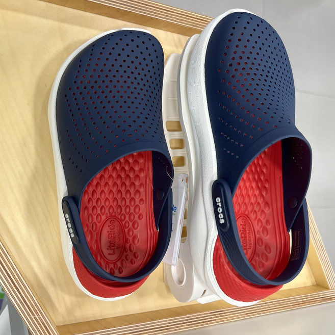 [크록스 정품] 라이트라이드 클로그 (네이비) 204592-4CC - NC백화점 불광점