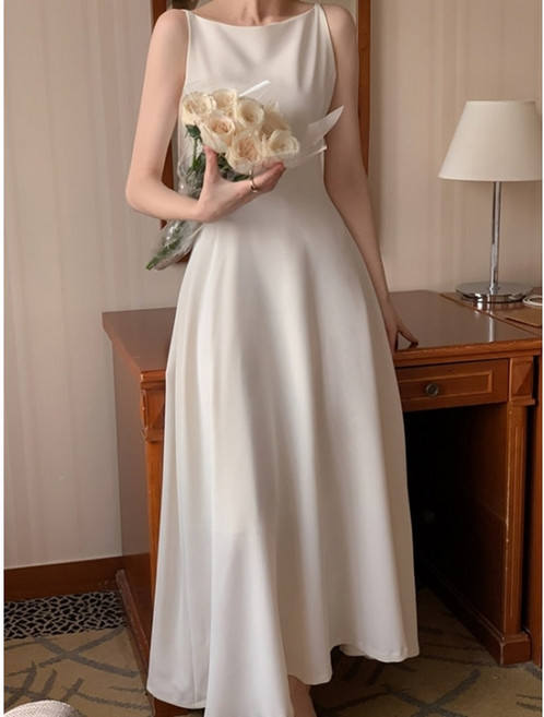 알렉산드라 라운드넥 드레스